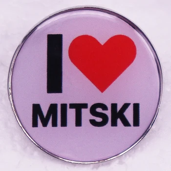 Аз обичам Брошка-щифт с емайл Mitski, Метална икона, Бижута, за любителите на музиката, подаръци за приятели