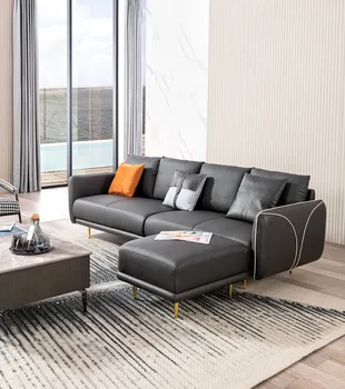 Дизайнер е избрал внесени кожен диван, на който може да се седи и да се лежи през зимата и през лятото у дома с двойна употреба