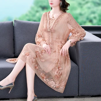 Коприна на роклята 202 началото на есента, Джи Чун, нови дрехи размер плюс с по-къси ръкави, средната и дългата дължина, вышитое коприна 