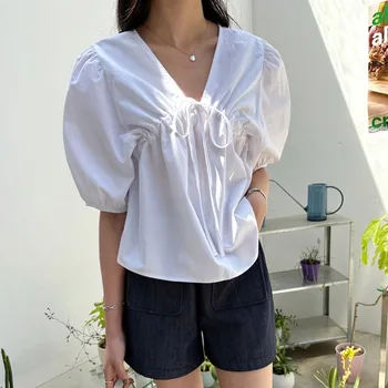 Корейската елегантна лятна френска риза с V-образно деколте и завязками с лък, свободна ежедневни дамски риза с везикулозната ръкав
